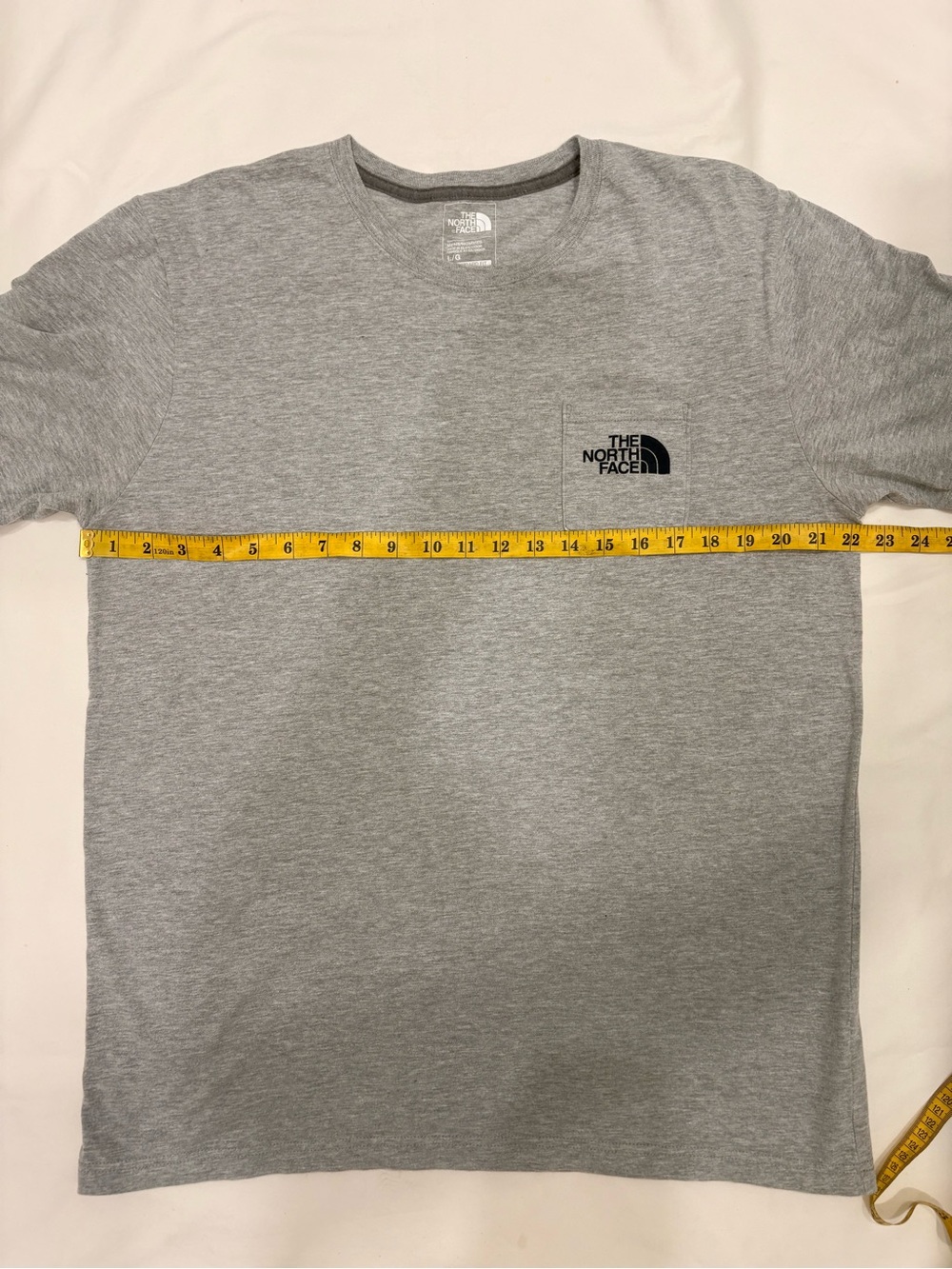 The North Face Gray T-Shirt With Belay On Belaya Graphic Print On Back Size L - Picture 6 of 7